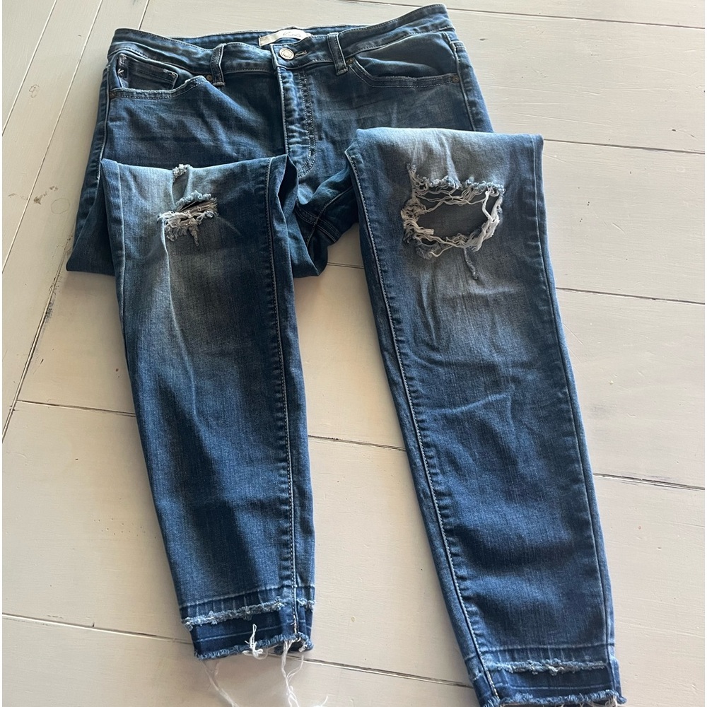 KanCan Estillo Distressed Women’s Jeans. Size 29 - Picture 2 of 5
